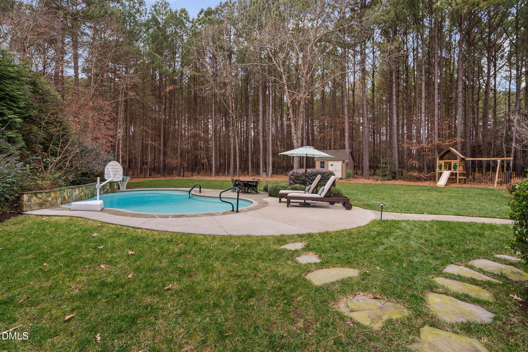 208 Dartmoor Lane Raleigh, NC 27614 - Photo 10 of 27 31-web-or-mls-208-dartmoor-ln