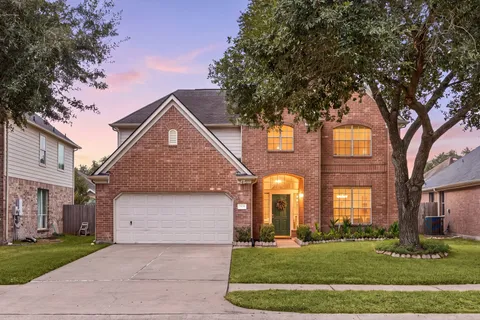 $339,000 | 19639 Oakwood Falls Trail, Houston, TX 77084