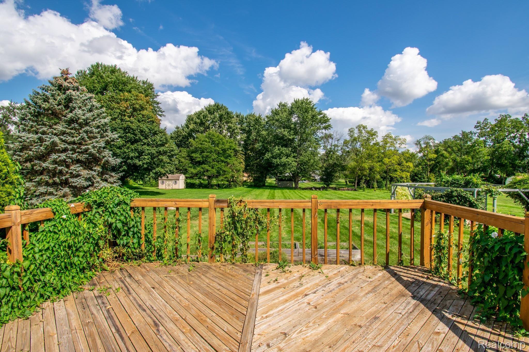 2835 Norton Lawn Street Rochester, MI 48307 - Photo 32 of 38 Deck view.jpg