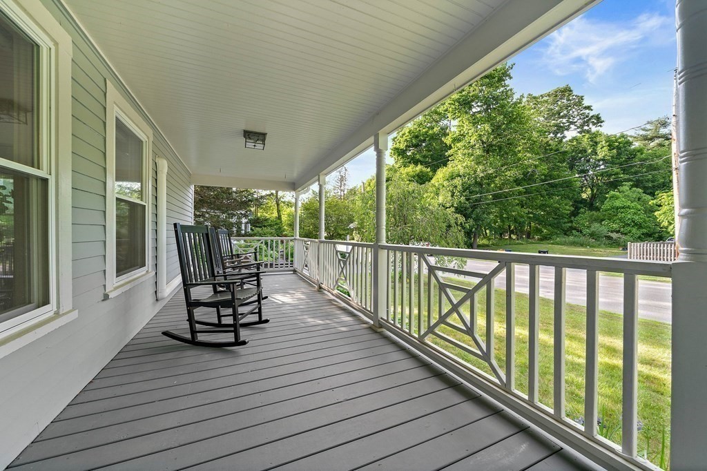 4 Oakland Road Sharon, MA 02067 - Photo 4 of 41 Gallery Image 4