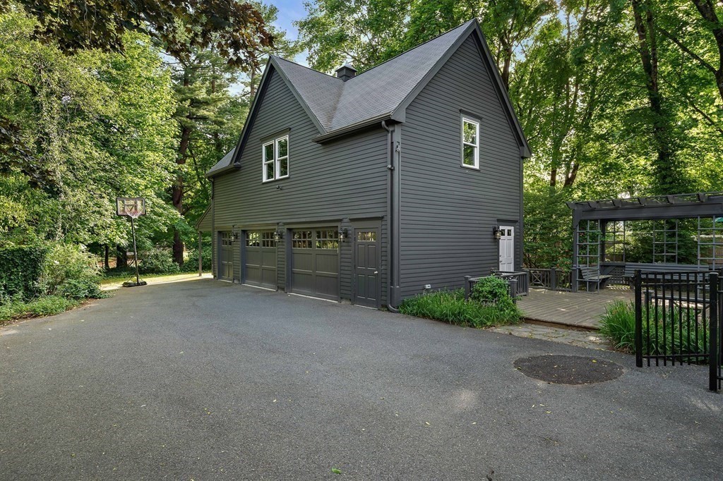 4 Oakland Road Sharon, MA 02067 - Photo 5 of 41 Gallery Image 5