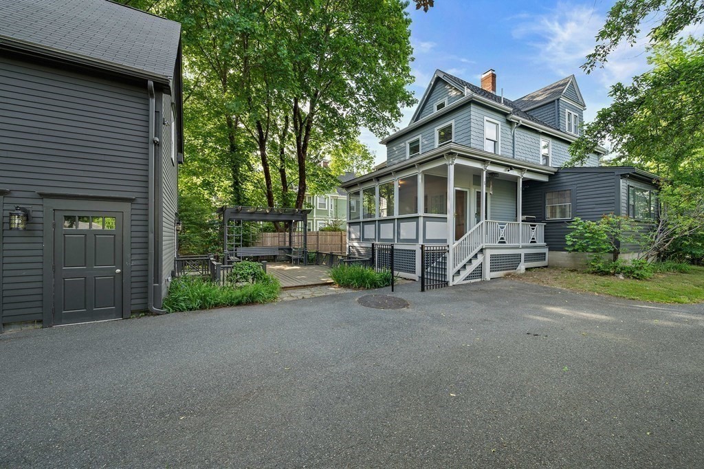4 Oakland Road Sharon, MA 02067 - Photo 6 of 41 Gallery Image 6