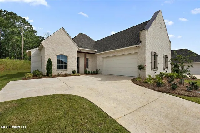 $449,900 | 141 Bronson Bend, Flowood, MS 39232