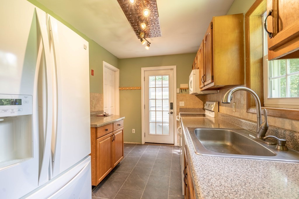 174 Osborne Road Ware, MA 01082 - Photo 20 of 32