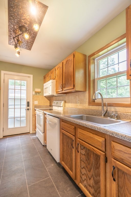 174 Osborne Road Ware, MA 01082 - Photo 24 of 32
