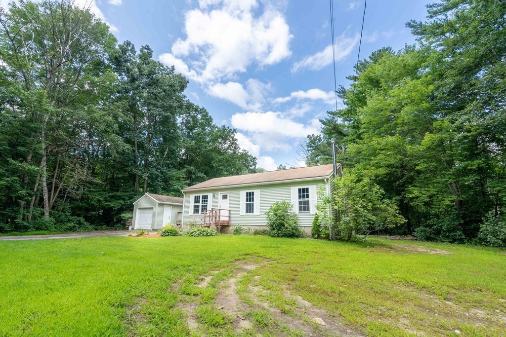 174 Osborne Road Ware, MA 01082 - Photo 4 of 32