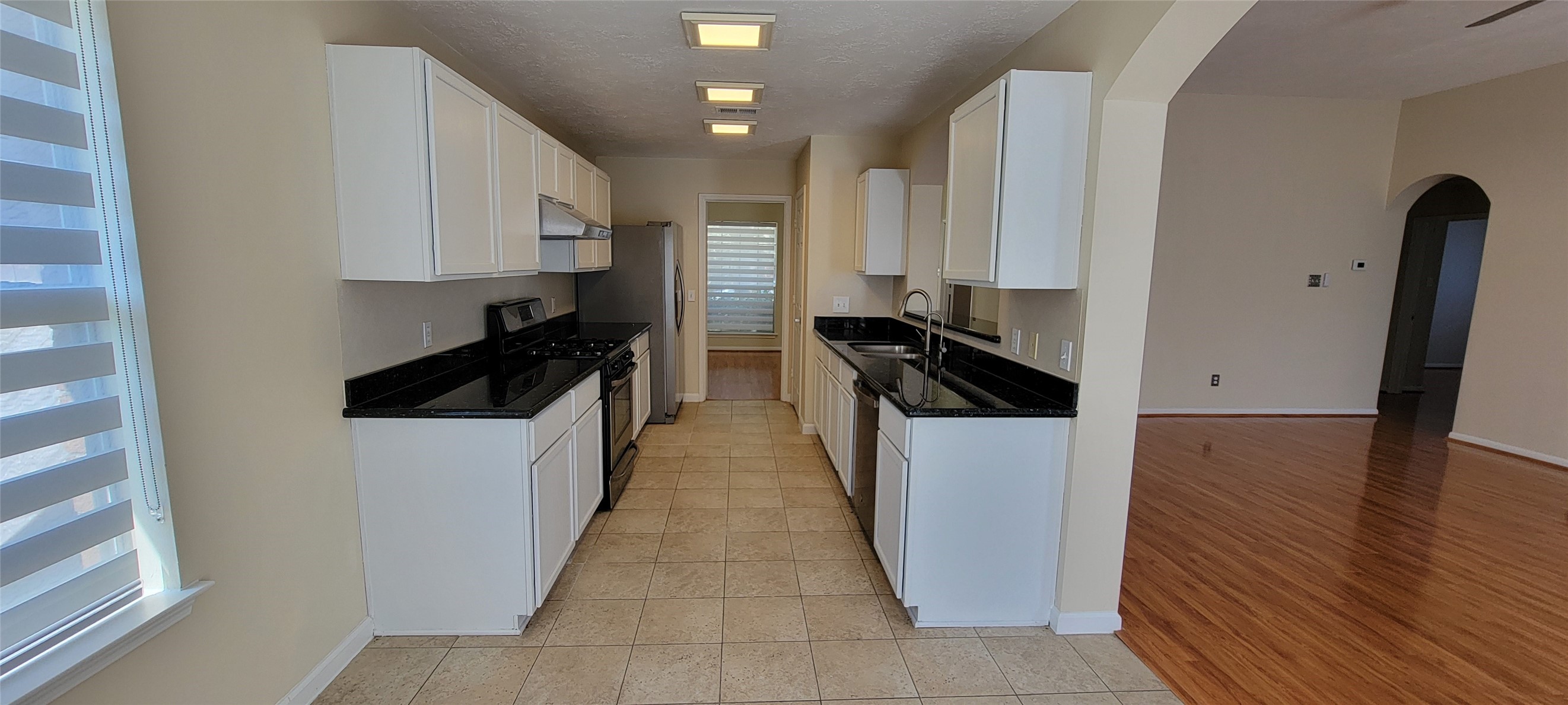 16306 April Ridge Drive Houston, TX 77083 - Photo 12 of 25