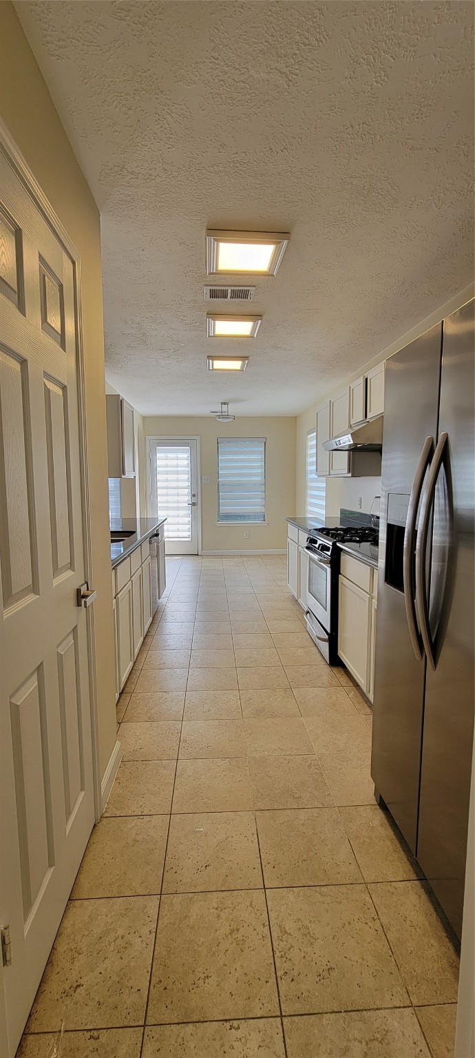 16306 April Ridge Drive Houston, TX 77083 - Photo 13 of 25