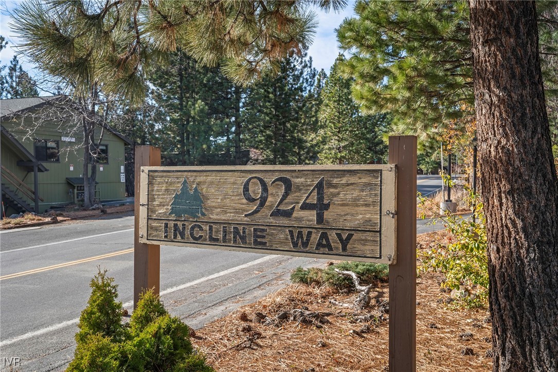 924 Incline Way, Unit N Incline Village, NV 89451 - Photo 1 of 19 a view of street sign