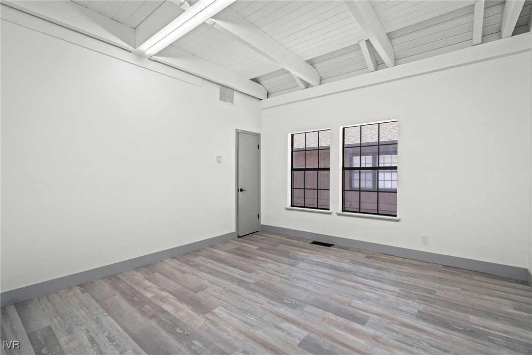 924 Incline Way, Unit N Incline Village, NV 89451 - Photo 11 of 19 an empty room with windows