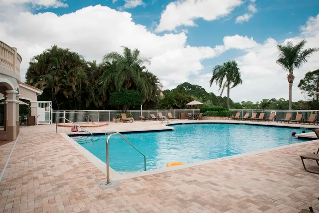 $225,000 | 154 Southwest Peacock Boulevard, Unit 28205, Port St. Lucie, FL 34986