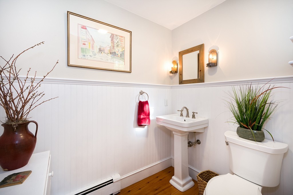 685 Highland Street Marshfield, MA 02050 - Photo 16 of 29