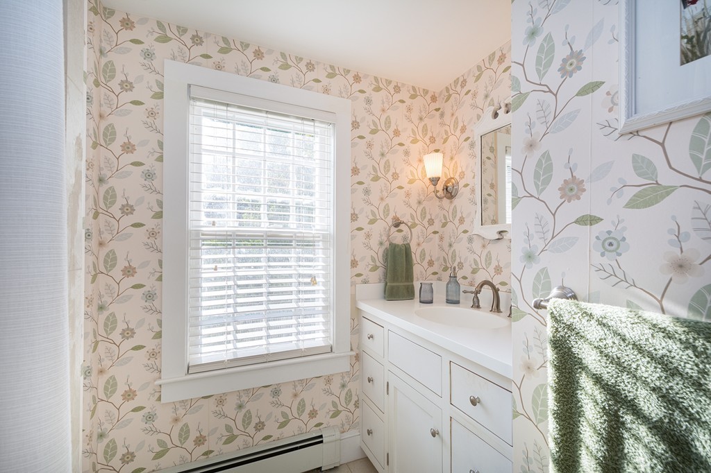 685 Highland Street Marshfield, MA 02050 - Photo 23 of 29