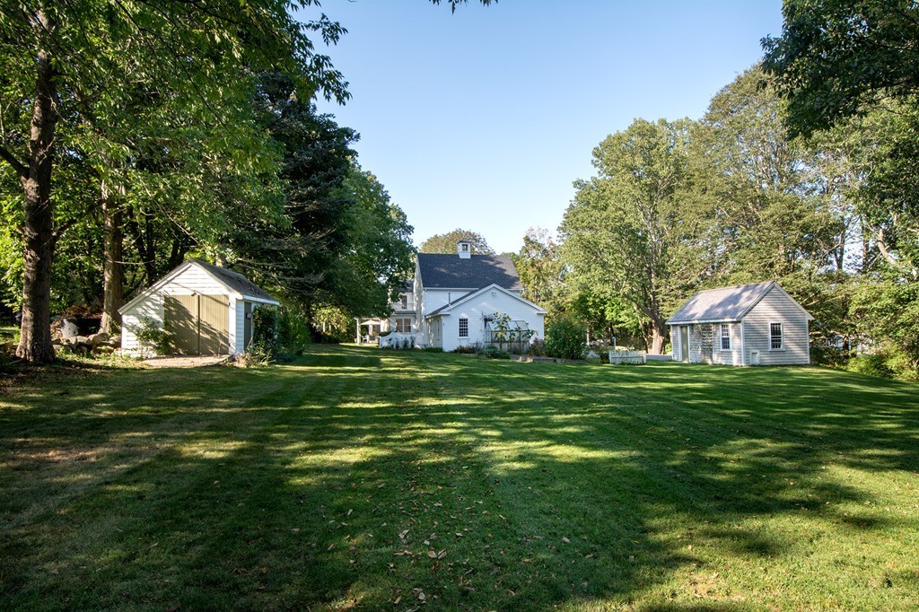 685 Highland Street Marshfield, MA 02050 - Photo 5 of 29