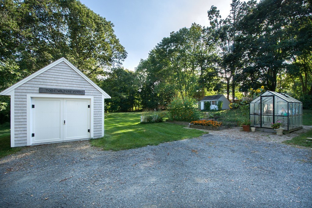 685 Highland Street Marshfield, MA 02050 - Photo 6 of 29