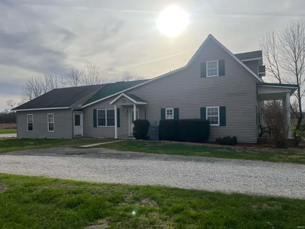 $380,000 | 10623 West 300th Street South, Lyons, IN 47443