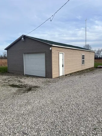 $380,000 | 10623 West 300th Street South, Lyons, IN 47443