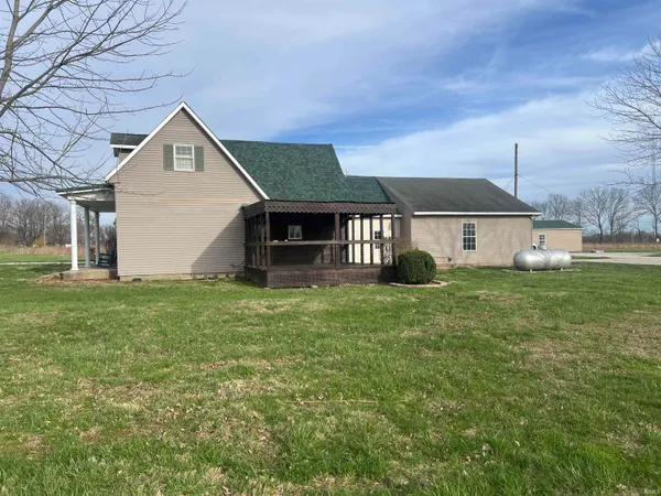 $380,000 | 10623 West 300th Street South, Lyons, IN 47443