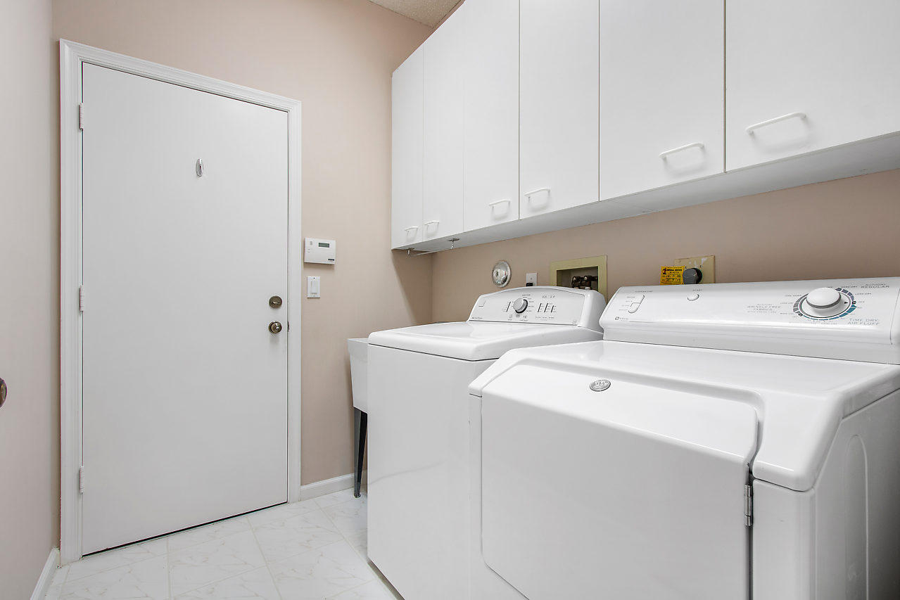 2421 Northwest 64th Street Boca Raton, FL 33496 - Photo 19 of 40 Laundry