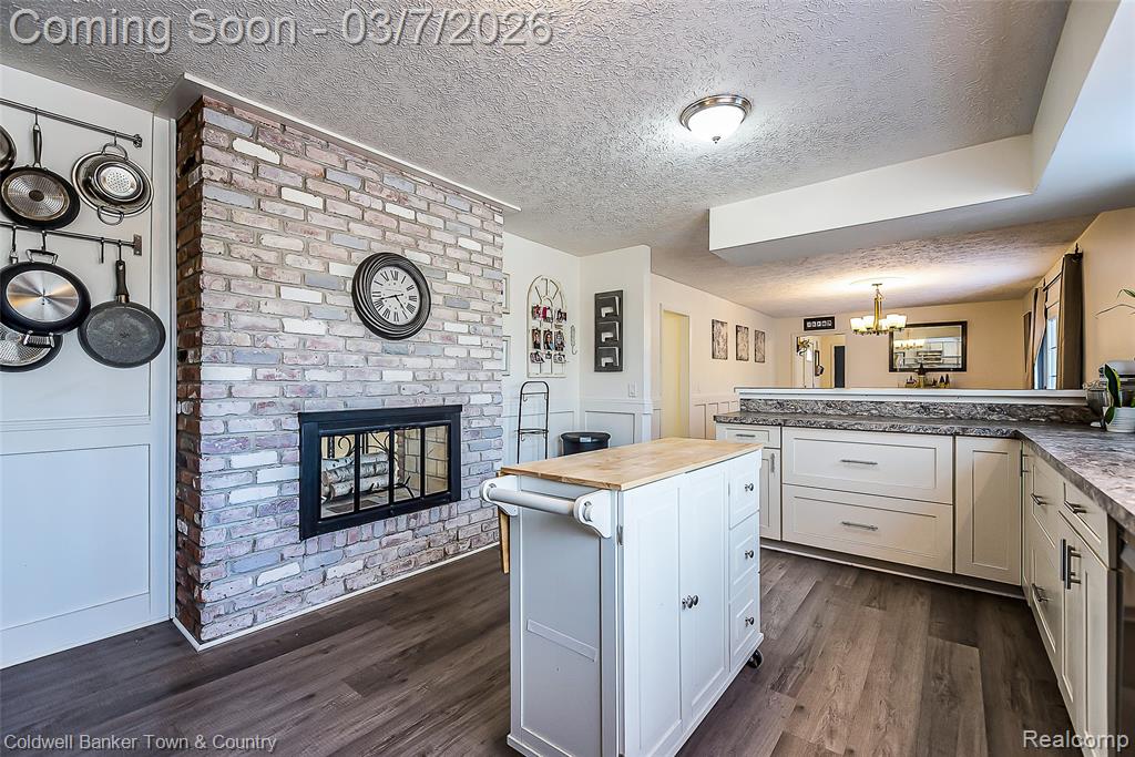 1890 Hidden Valley Road Howell, MI 48843 - Photo 9 of 60 Gallery Image 9