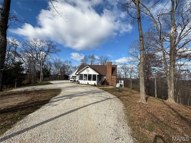 $625,000 | 155 Stepanek Road, Troy, MO 63379