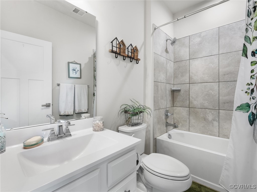 14100 Millpointe Road Midlothian, VA 23114 - Photo 36 of 46 Hall Full Bath