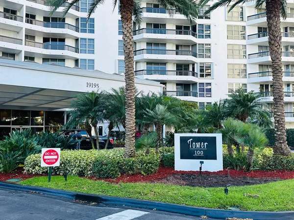 $3,100 | 19195 Northeast 36th Court, Unit 2703, Aventura, FL 33180