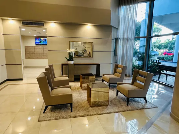 $3,100 | 19195 Northeast 36th Court, Unit 2703, Aventura, FL 33180