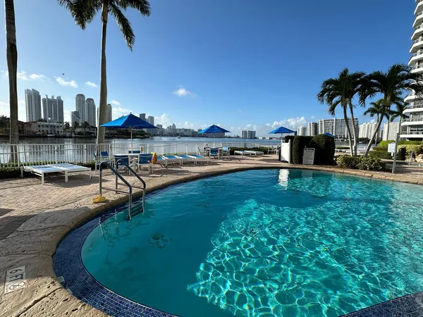 $3,100 | 19195 Northeast 36th Court, Unit 2703, Aventura, FL 33180