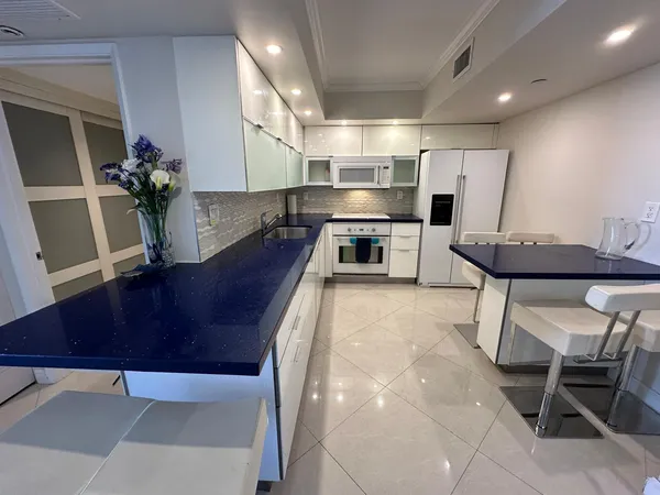 $3,100 | 19195 Northeast 36th Court, Unit 2703, Aventura, FL 33180