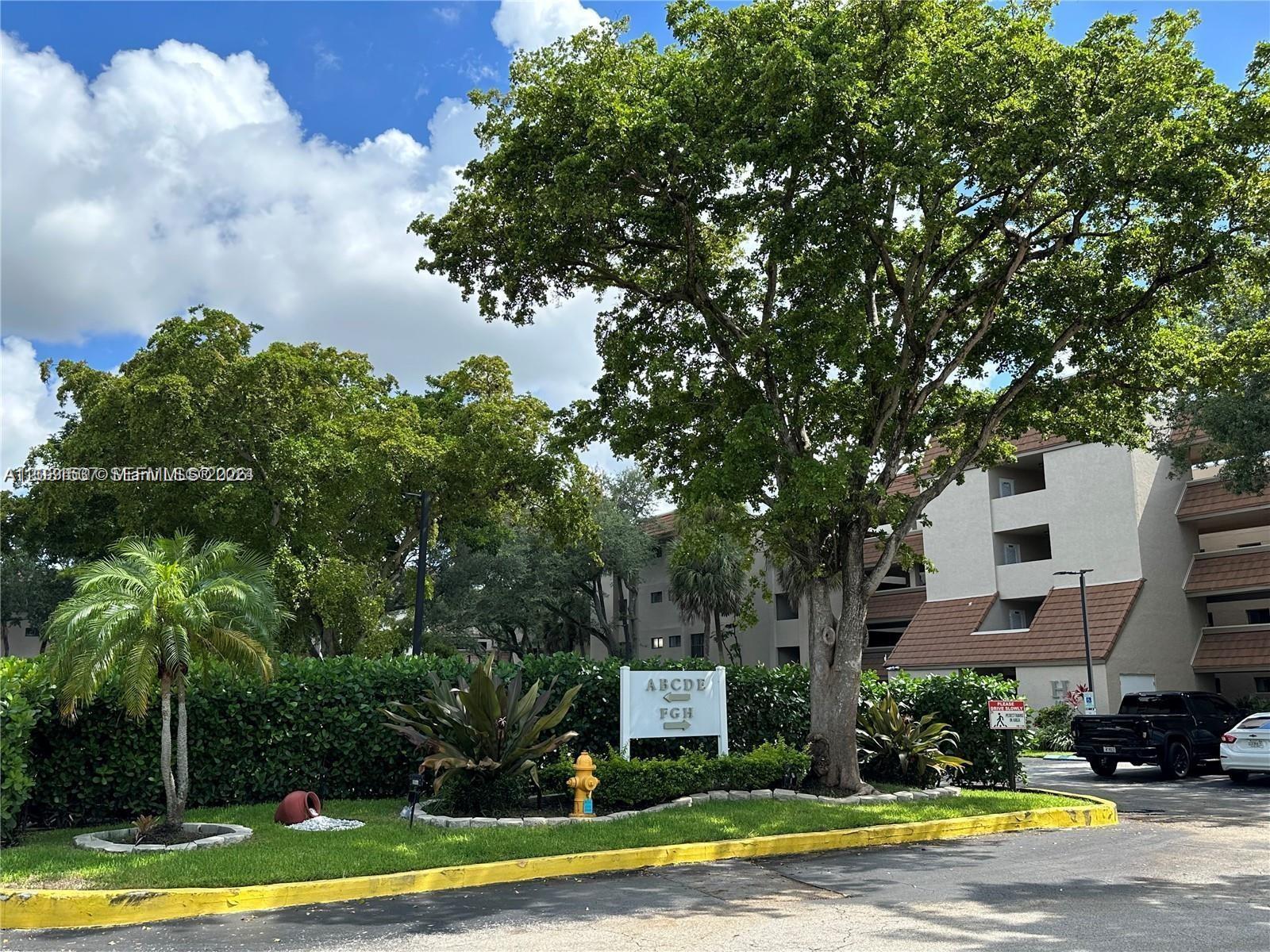 601 Ives Dairy Road, Unit 4018 Miami, FL 33179 - Photo 28 of 61