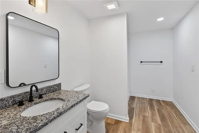 $315,000 | 2015 Karlton Way, Excelsior Springs, MO 64024