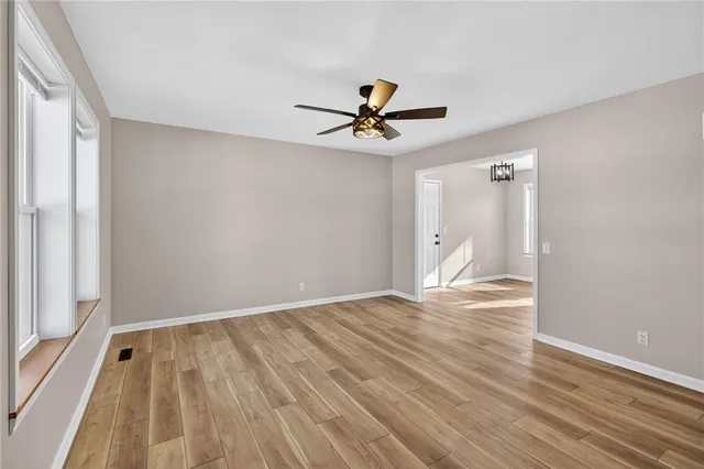 $315,000 | 2015 Karlton Way, Excelsior Springs, MO 64024