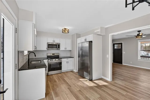 $315,000 | 2015 Karlton Way, Excelsior Springs, MO 64024