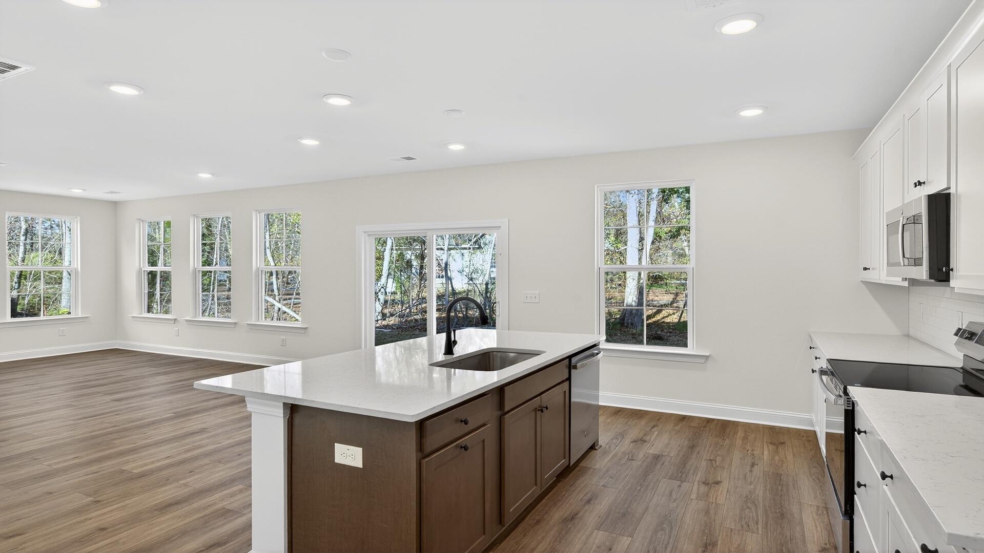 477 Cadbury Loop Summerville, SC 29486 - Photo 9 of 28 Kitchen(2)