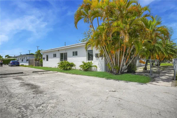 $1,000,000 | 11775 Southwest 223rd Street, Miami, FL 33170