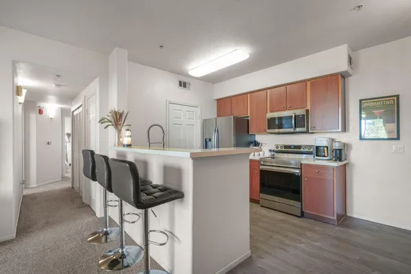 $325,000 | 1181 Whitney Ranch Parkway, Unit 724, Rocklin, CA 95765