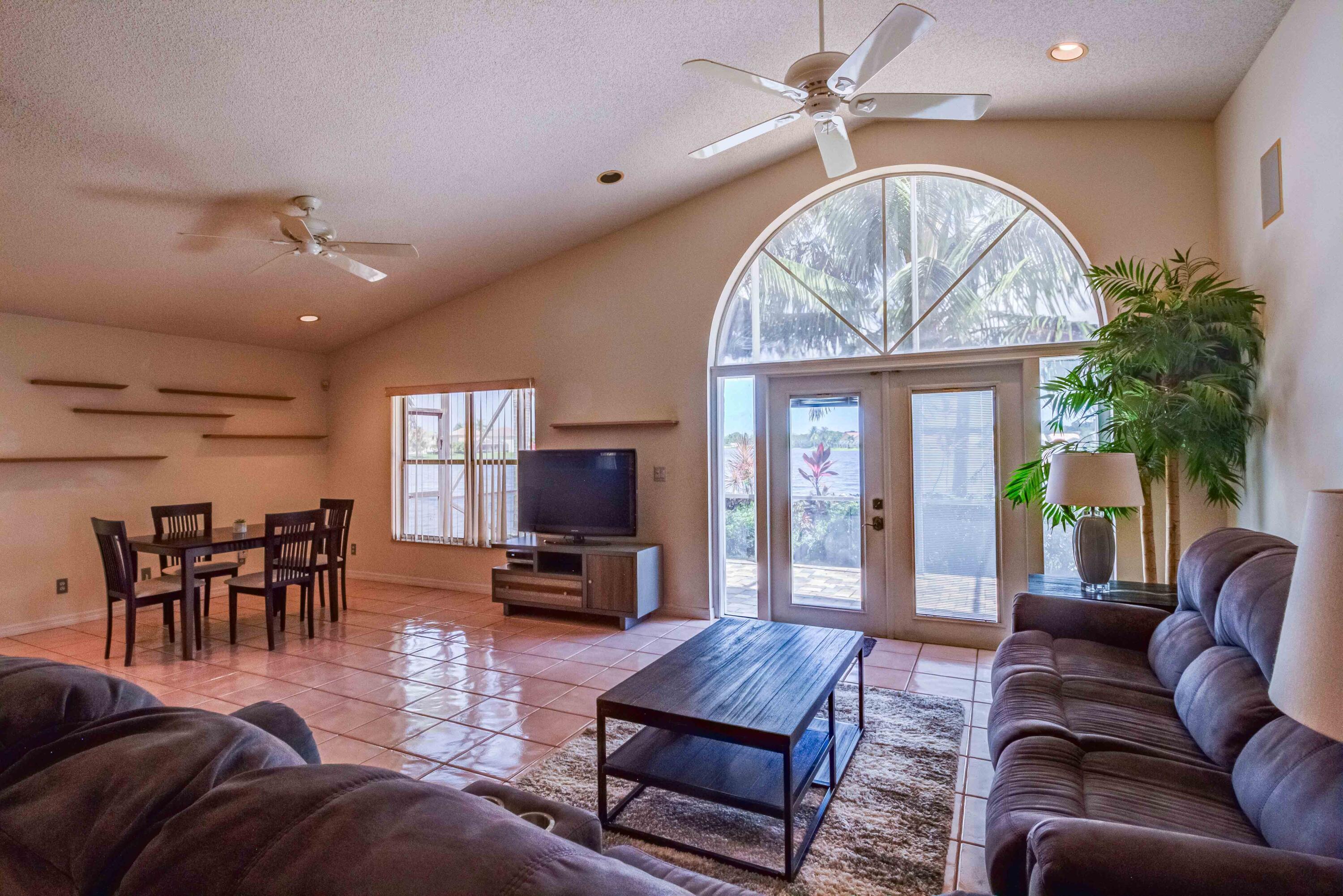 7130 Michigan Isle Road Lake Worth, FL 33467 - Photo 6 of 24 7130 Michigan Isle Rd (14 of 25)
