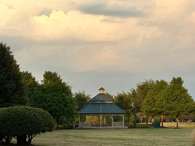 $345,000 | 102 Town Center Boulevard, Gilberts, IL 60136