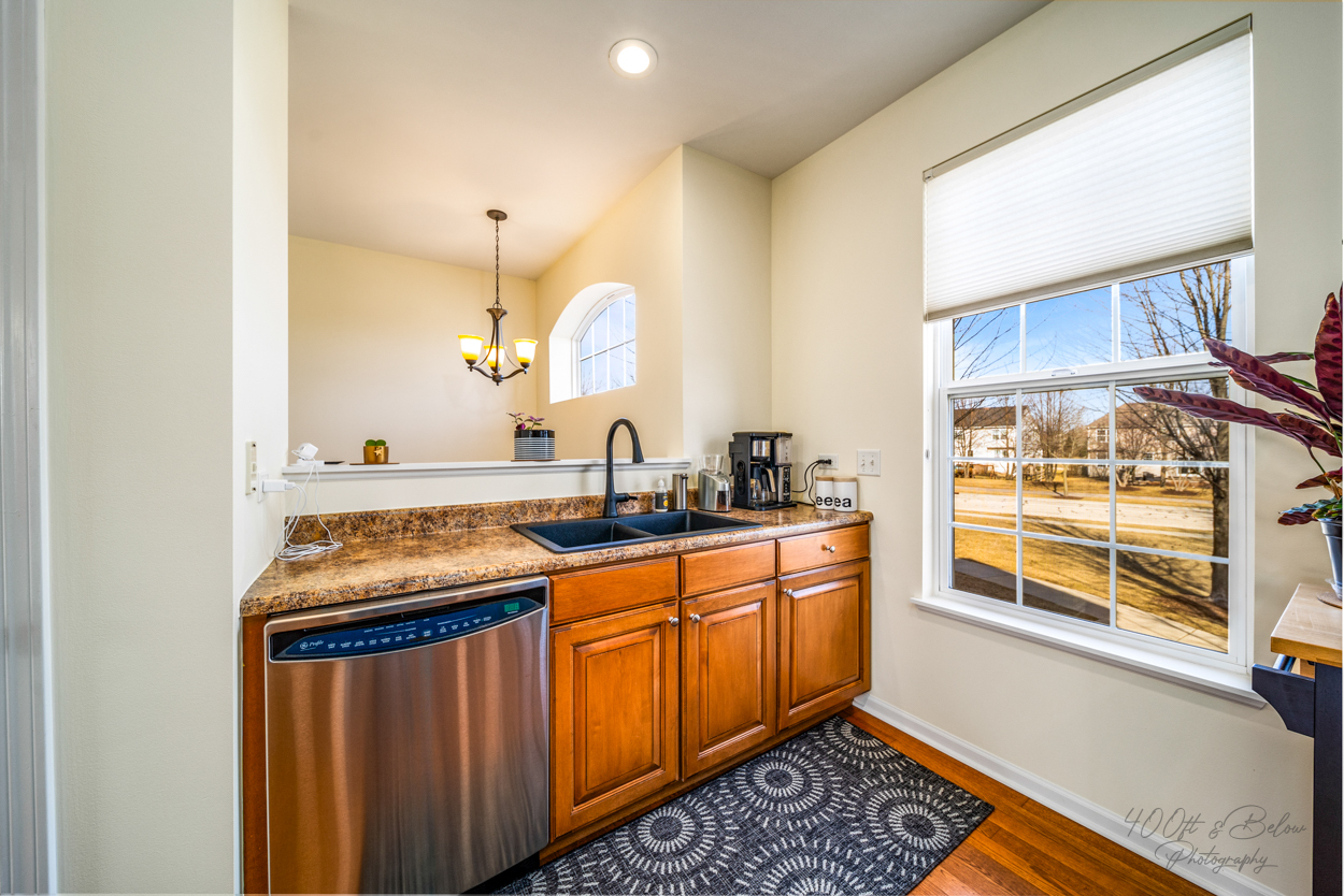 102 Town Center Boulevard Gilberts, IL 60136 - Photo 8 of 37