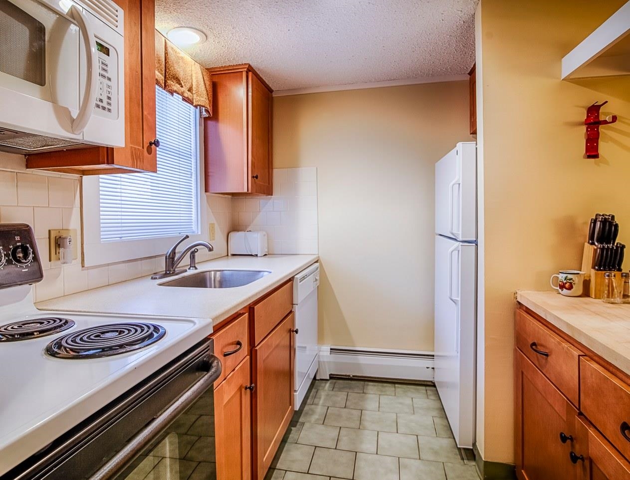 26 Fox Run Road, Unit 2&3 Lincoln, NH 03251 - Photo 4 of 16