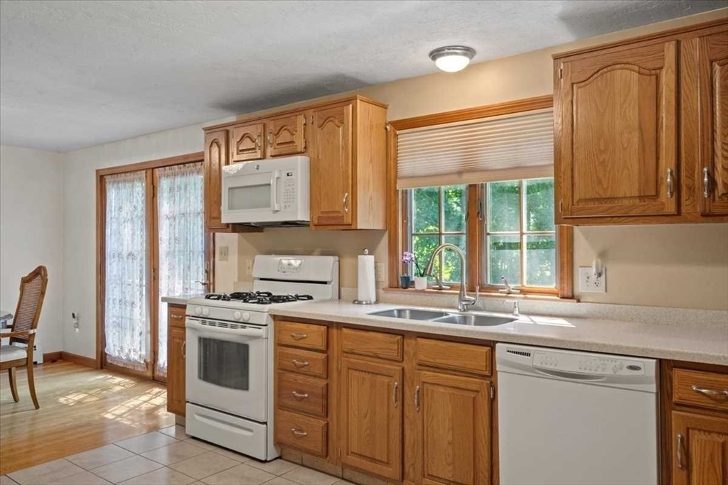 76 Brookhaven Road Worcester, MA 01606 - Photo 16 of 38 Gallery Image 16