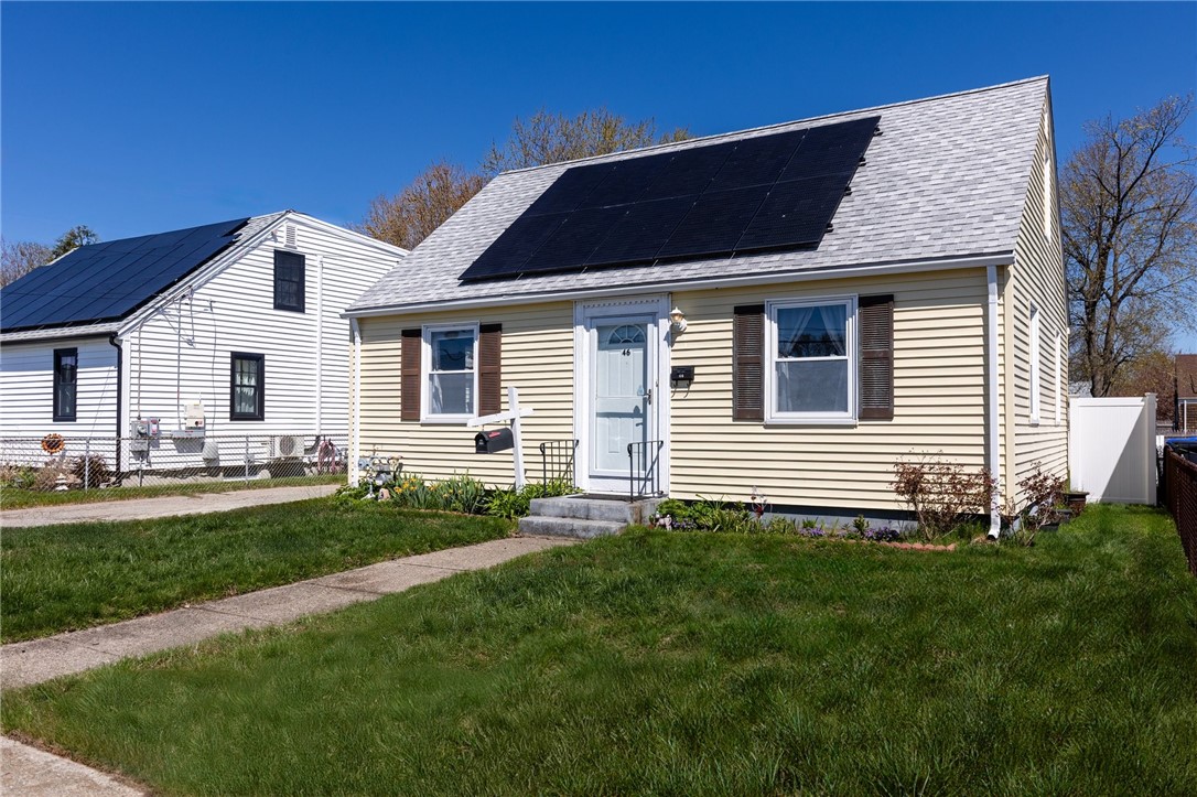 46 Lindesta Road Pawtucket, RI 02861 - Photo 2 of 27 Gallery Image 2