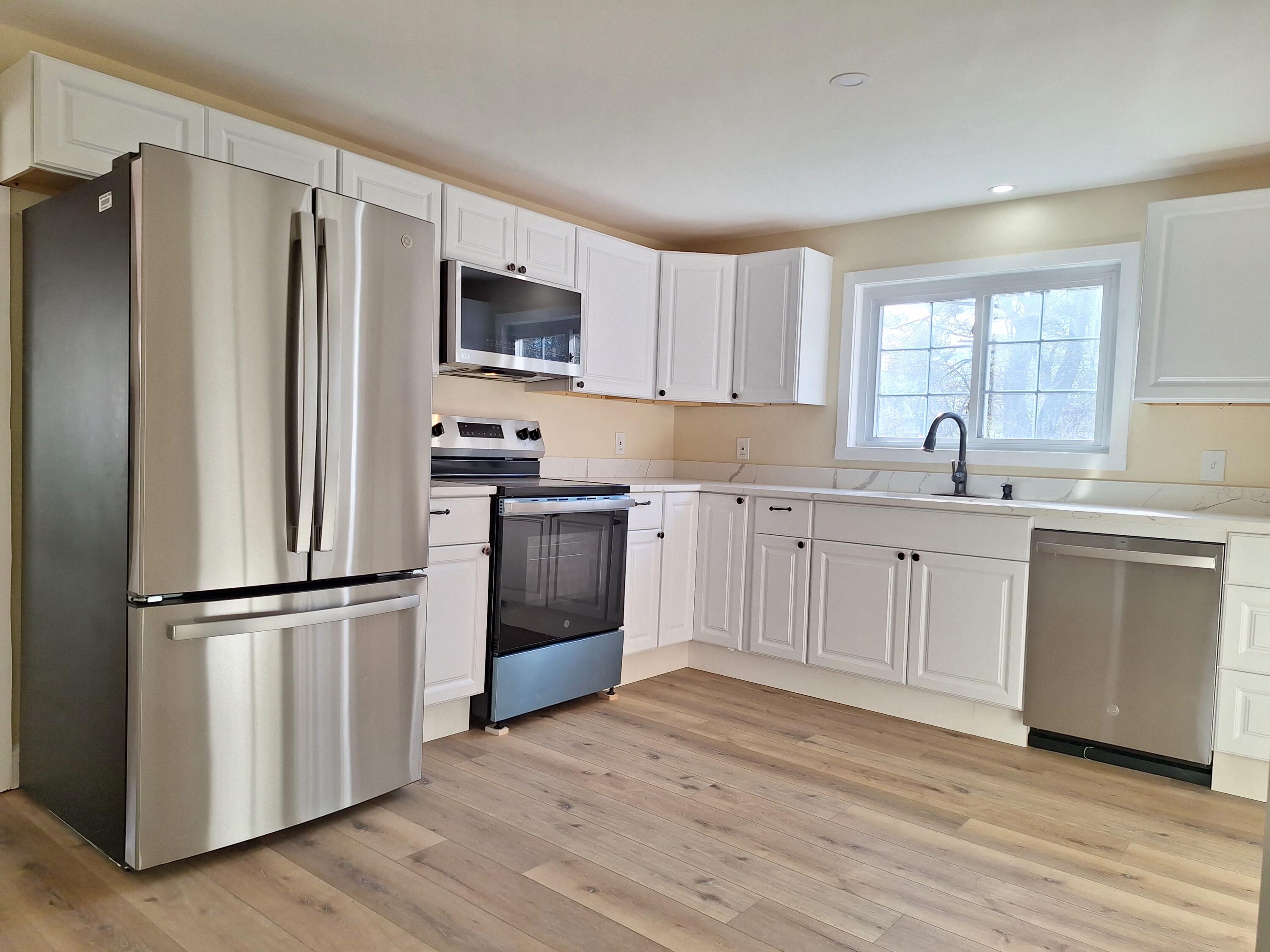 93 Nash Road Windham, ME 04062 - Photo 15 of 57 Kitchen