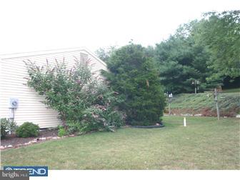 43 West 4 Point Road Womelsdorf, PA 19567 - Photo 4 of 7 Gallery Image 4