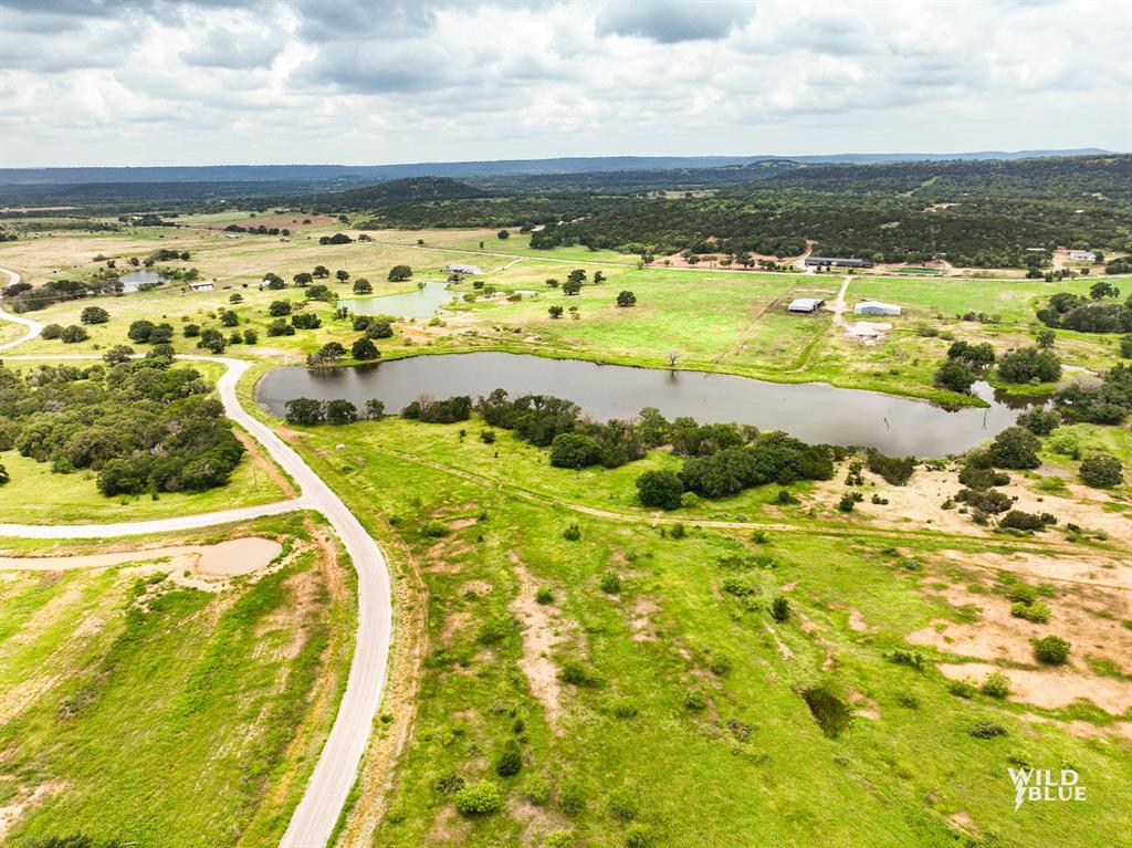 2170 River Shls Road Mineral Wells, TX 76067 - Photo 5 of 40 a view of an ocean