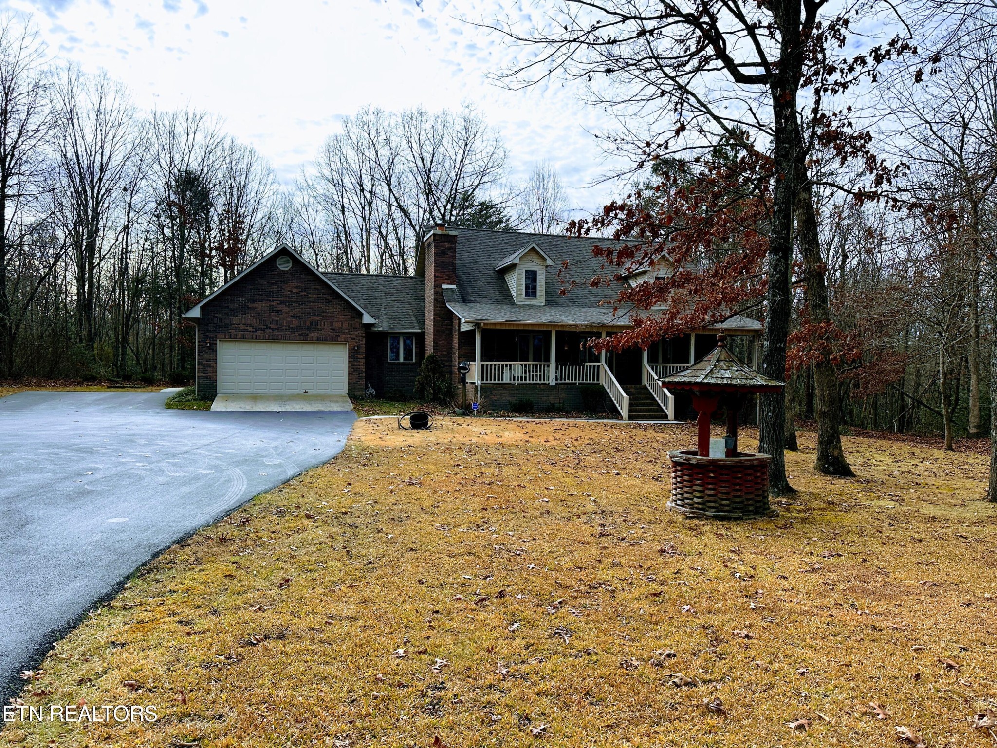 137 Falling Leaf Road Jamestown, TN 38556 - Photo 3 of 26 Gallery Image 3