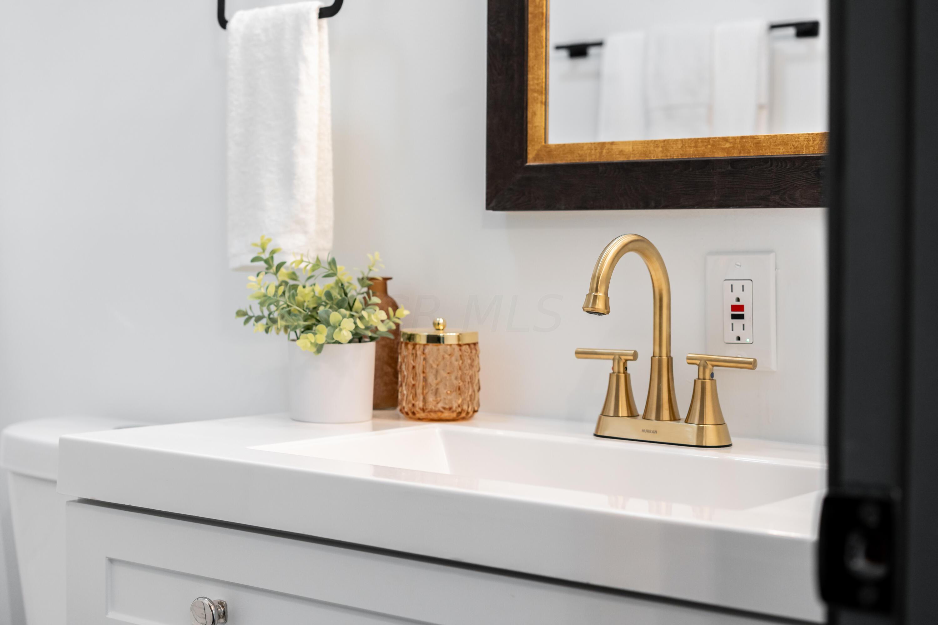 687 Colton Road Columbus, OH 43207 - Photo 36 of 53 2nd Floor Bathroom Vanity Faucet