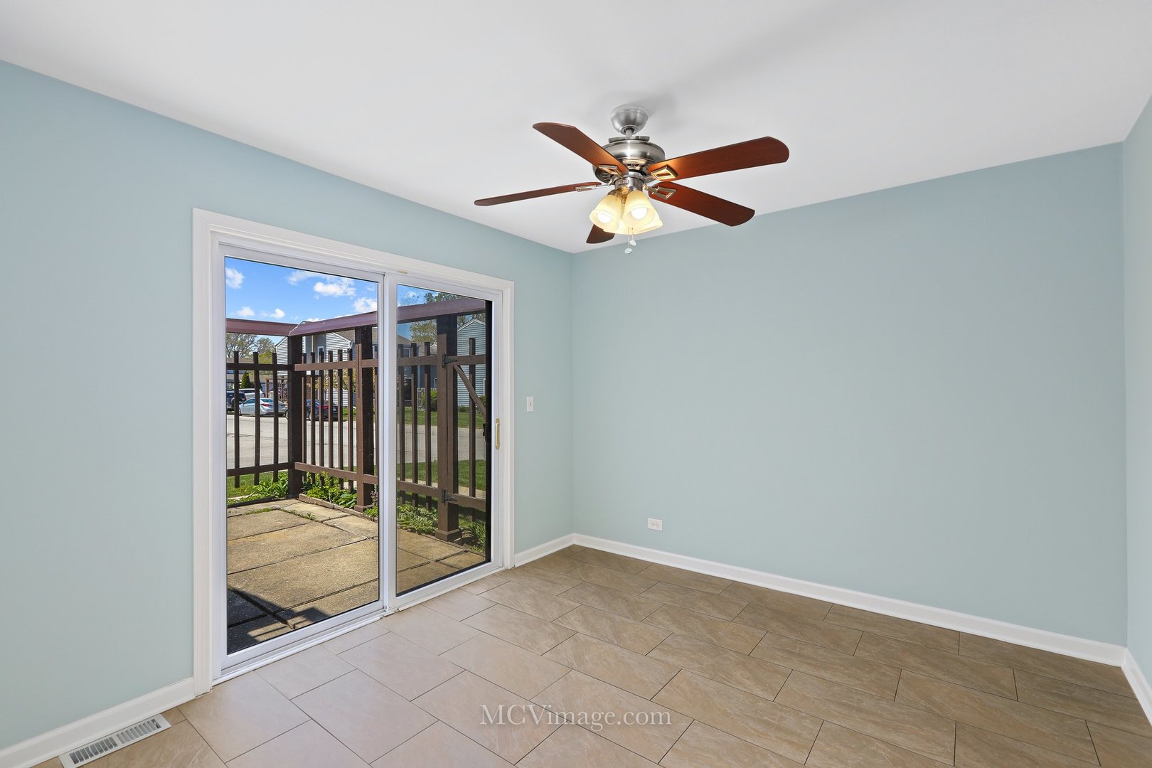 479 Rustic Drive Wheeling, IL 60090 - Photo 13 of 30