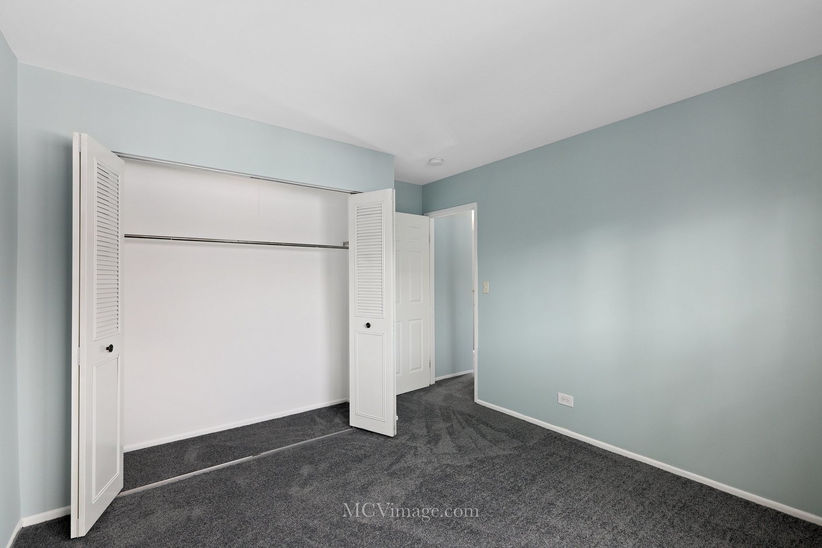 479 Rustic Drive Wheeling, IL 60090 - Photo 18 of 30